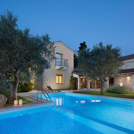 Art Villa Sis Ρόβινι Εξωτερικό φωτογραφία
